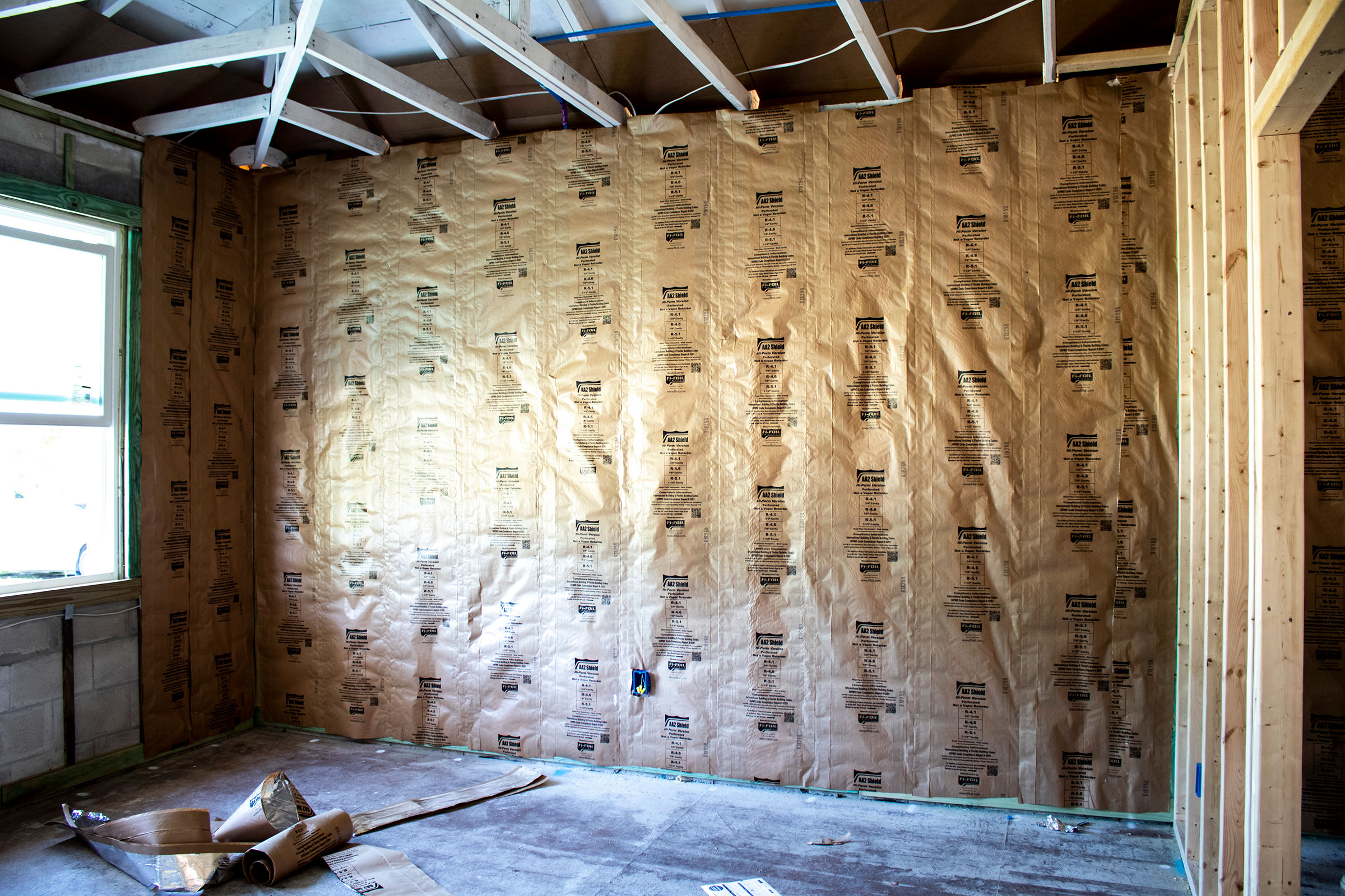 How Facing Affects Fiberglass and Other Batt Insulation Materials